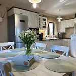 Ostoja Jeziorak Holiday home *