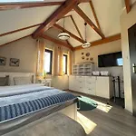 Ostoja Jeziorak Holiday home *