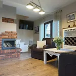 Ostoja Jeziorak Holiday home Makowo